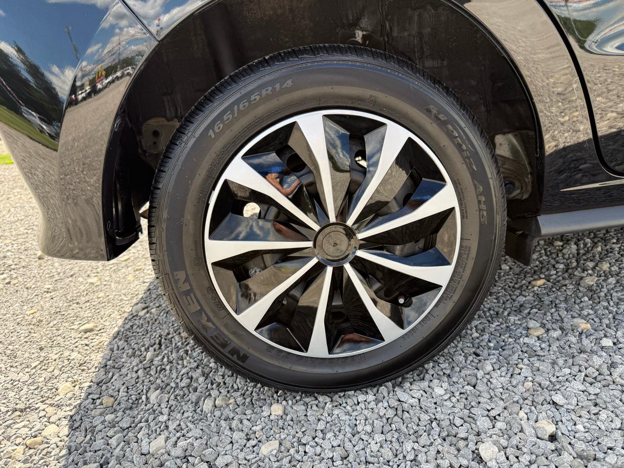 Mitsubishi Mirage ES 4D Hatchback 2024