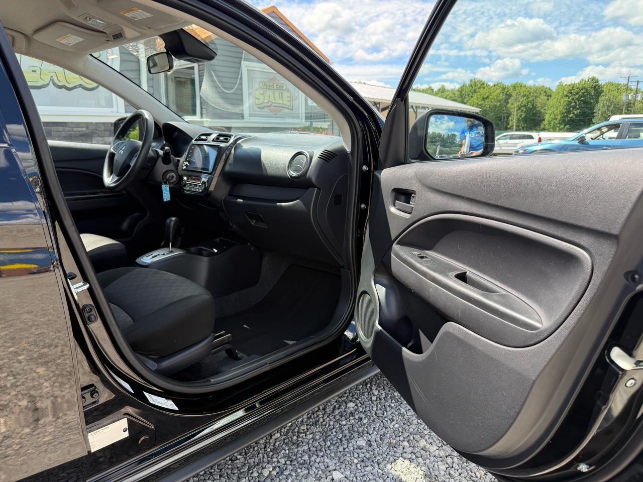 Mitsubishi Mirage ES 4D Hatchback 2024