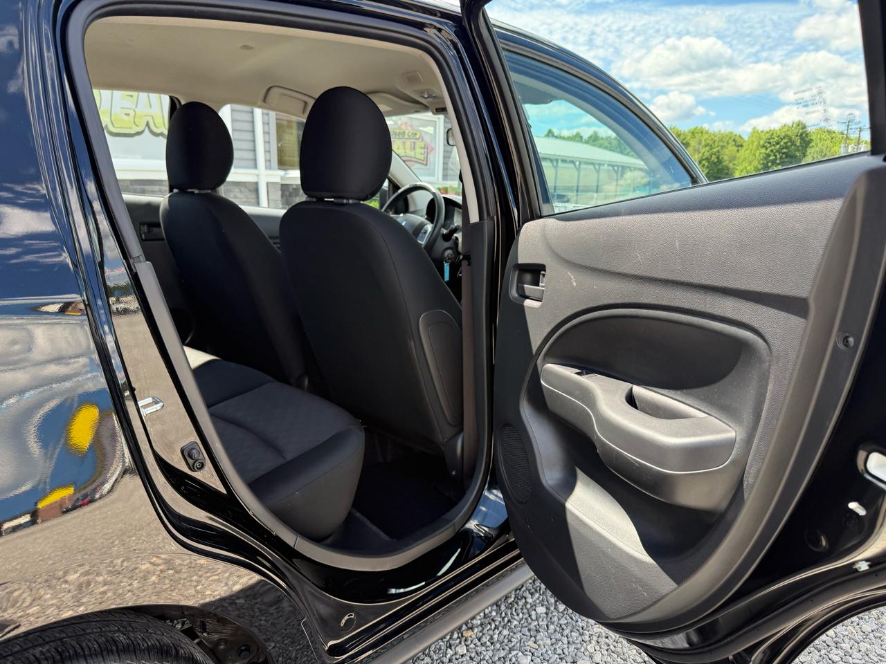 Mitsubishi Mirage ES 4D Hatchback 2024