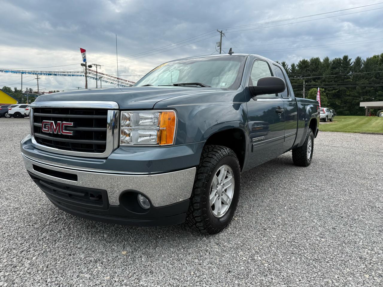 GMC Sierra 1500 SLE Ext. Cab 4WD 2011