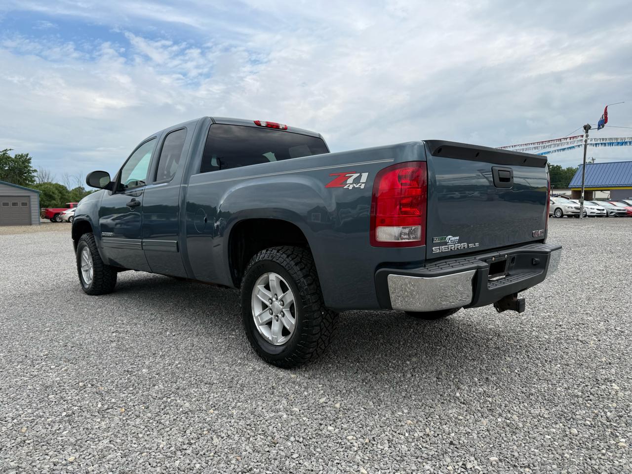 GMC Sierra 1500 SLE Ext. Cab 4WD 2011