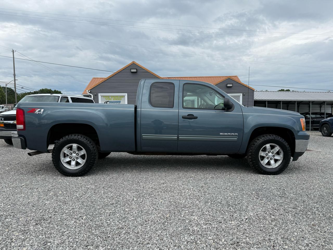 GMC Sierra 1500 SLE Ext. Cab 4WD 2011
