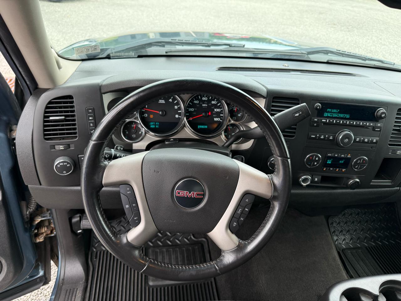 GMC Sierra 1500 SLE Ext. Cab 4WD 2011