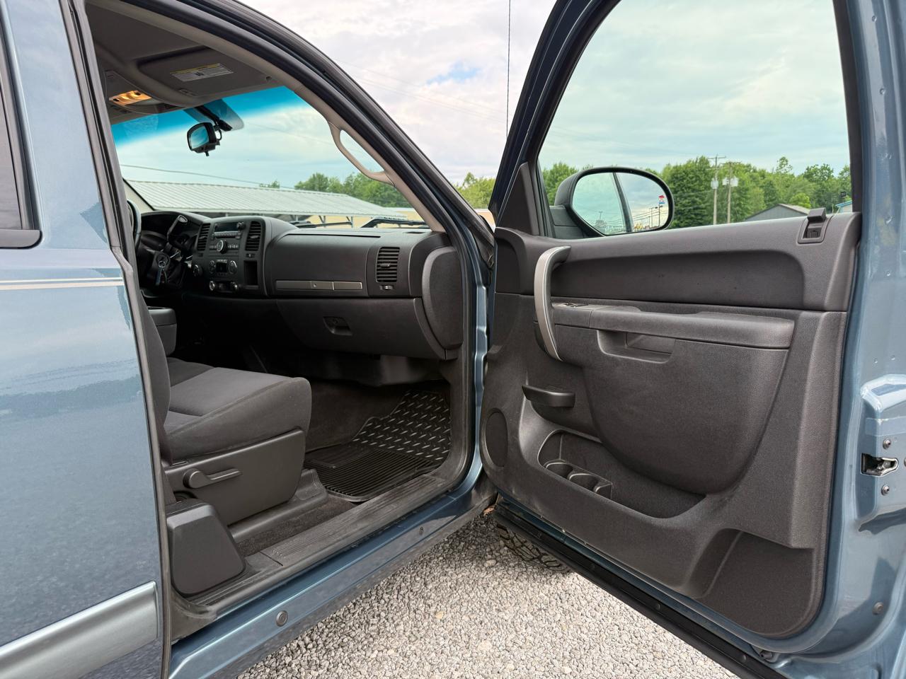 GMC Sierra 1500 SLE Ext. Cab 4WD 2011