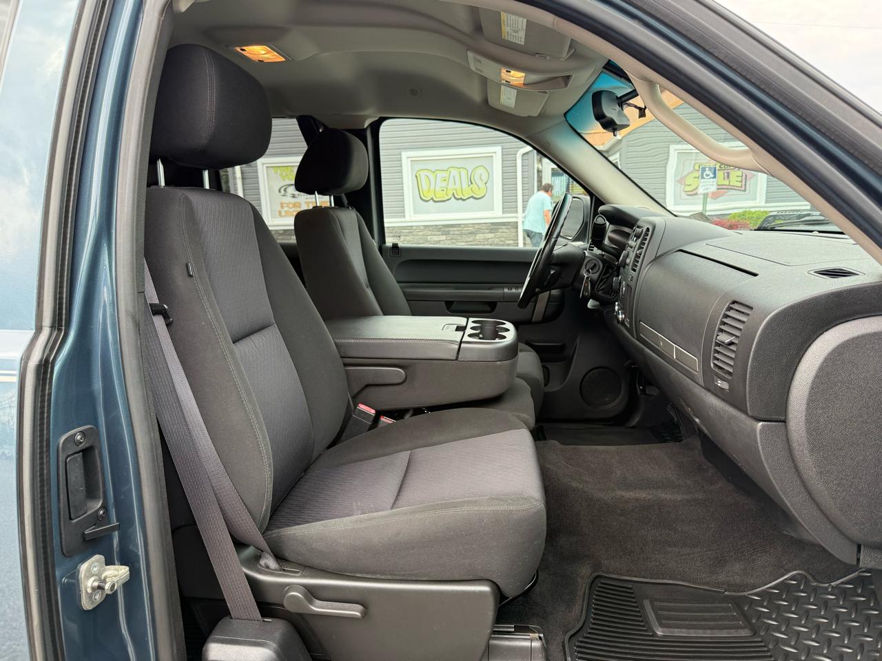GMC Sierra 1500 SLE Ext. Cab 4WD 2011