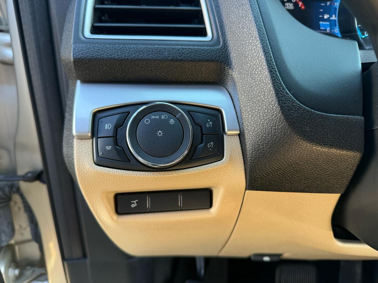 Ford Explorer XLT 4WD 2017