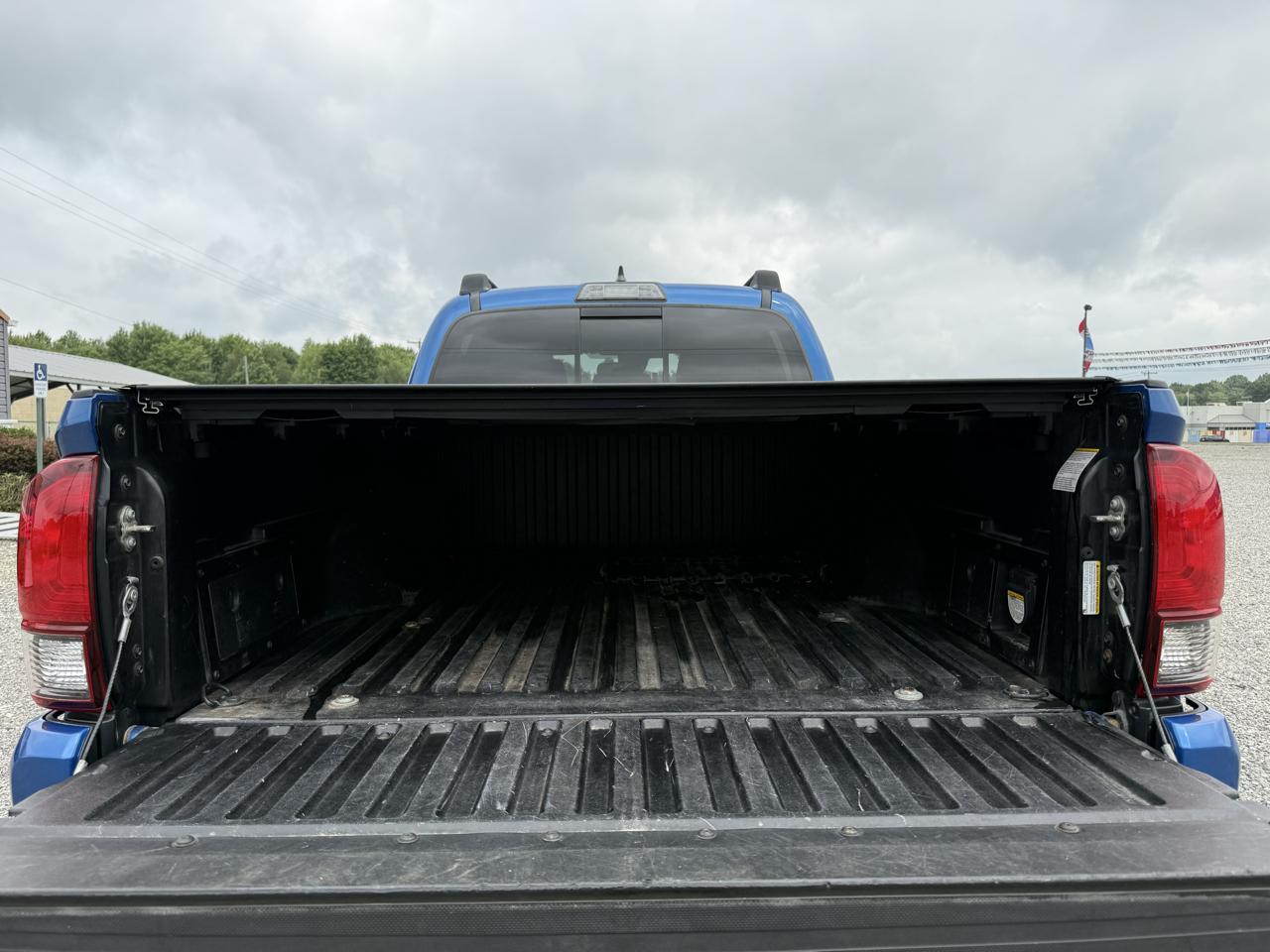 Toyota Tacoma TRD Sport Double Cab 6' Bed V6 4x4 AT (Natl) 2018