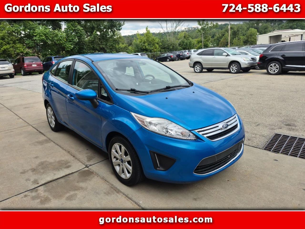 2012 Ford Fiesta SE Sedan