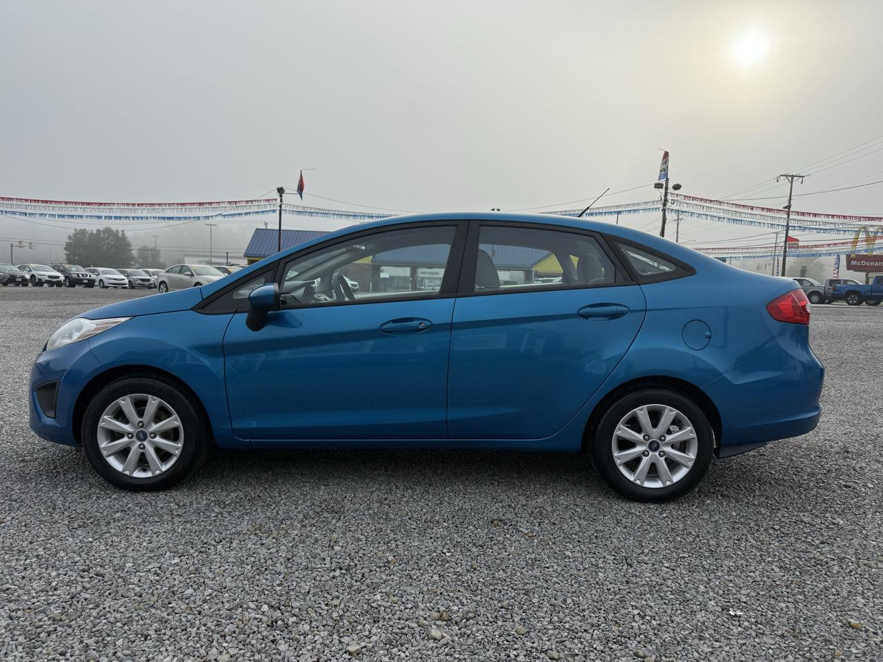Ford Fiesta SE Sedan 2012