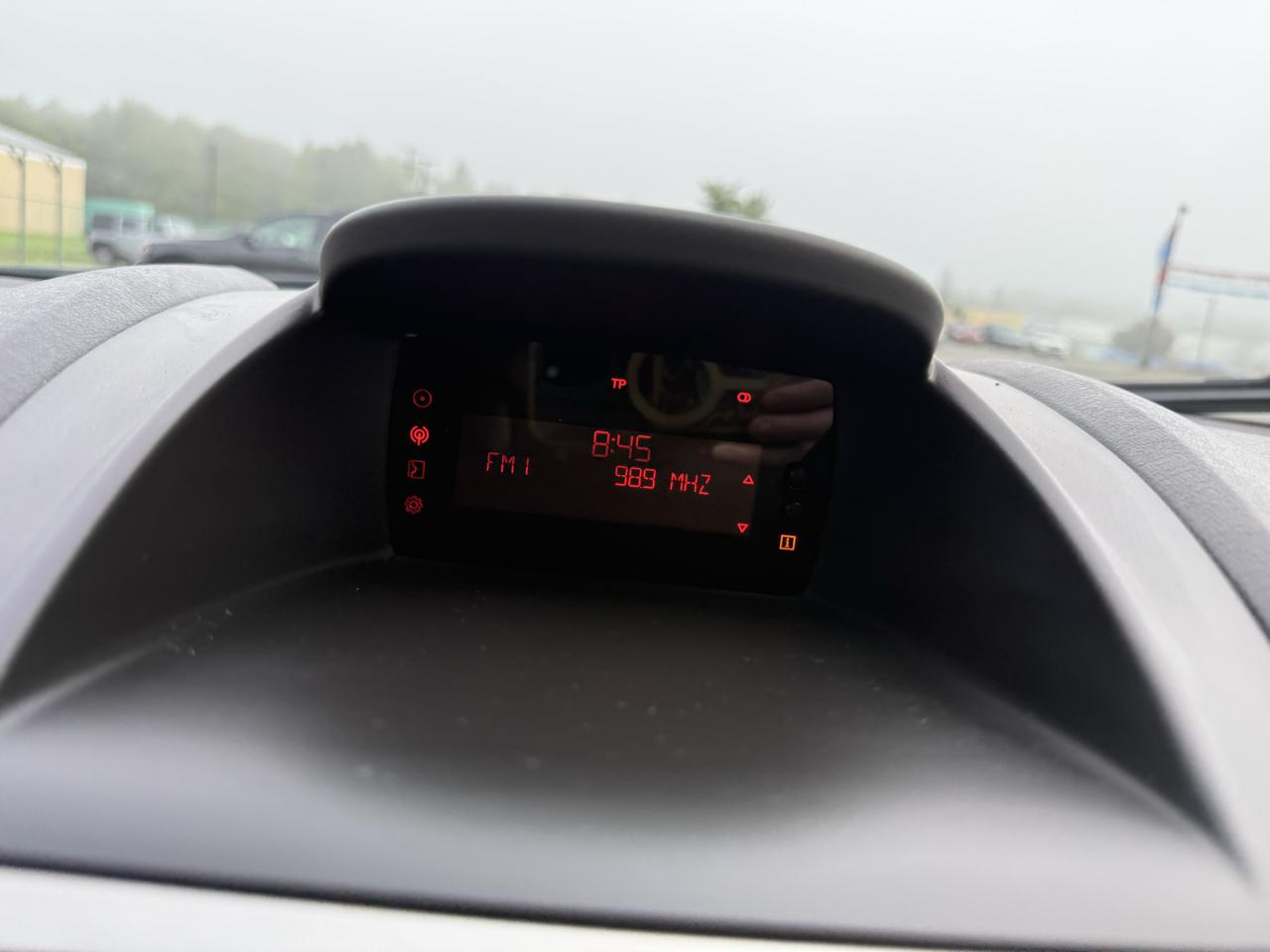 Ford Fiesta SE Sedan 2012