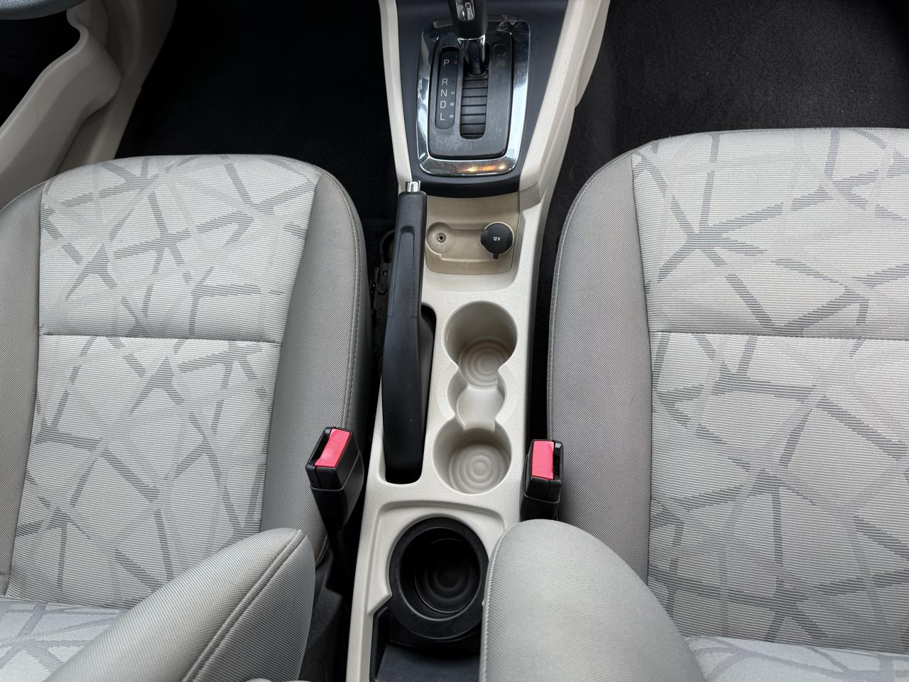 Ford Fiesta SE Sedan 2012