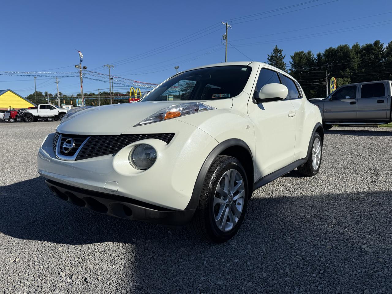 Nissan Juke SV AWD 2012