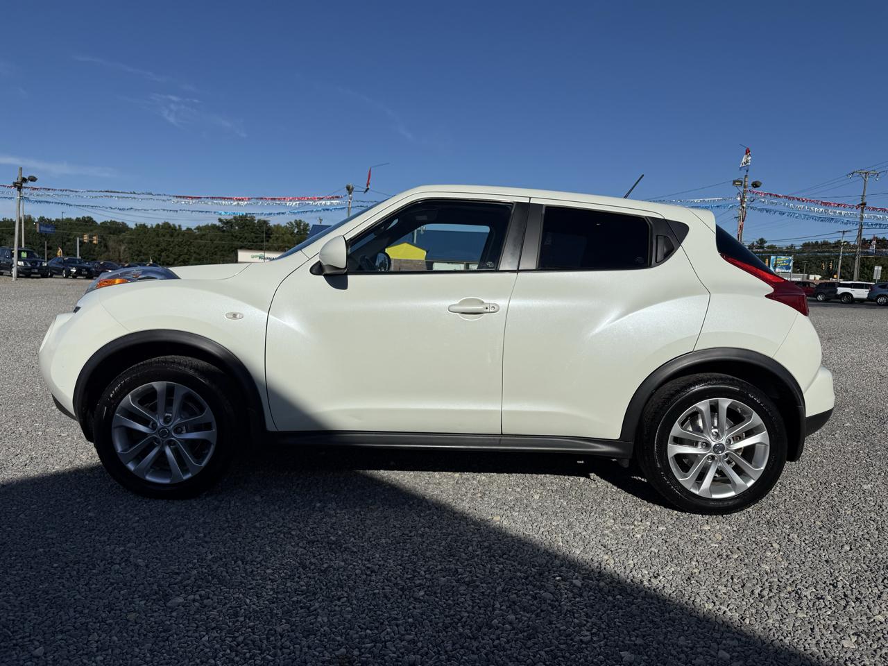 Nissan Juke SV AWD 2012