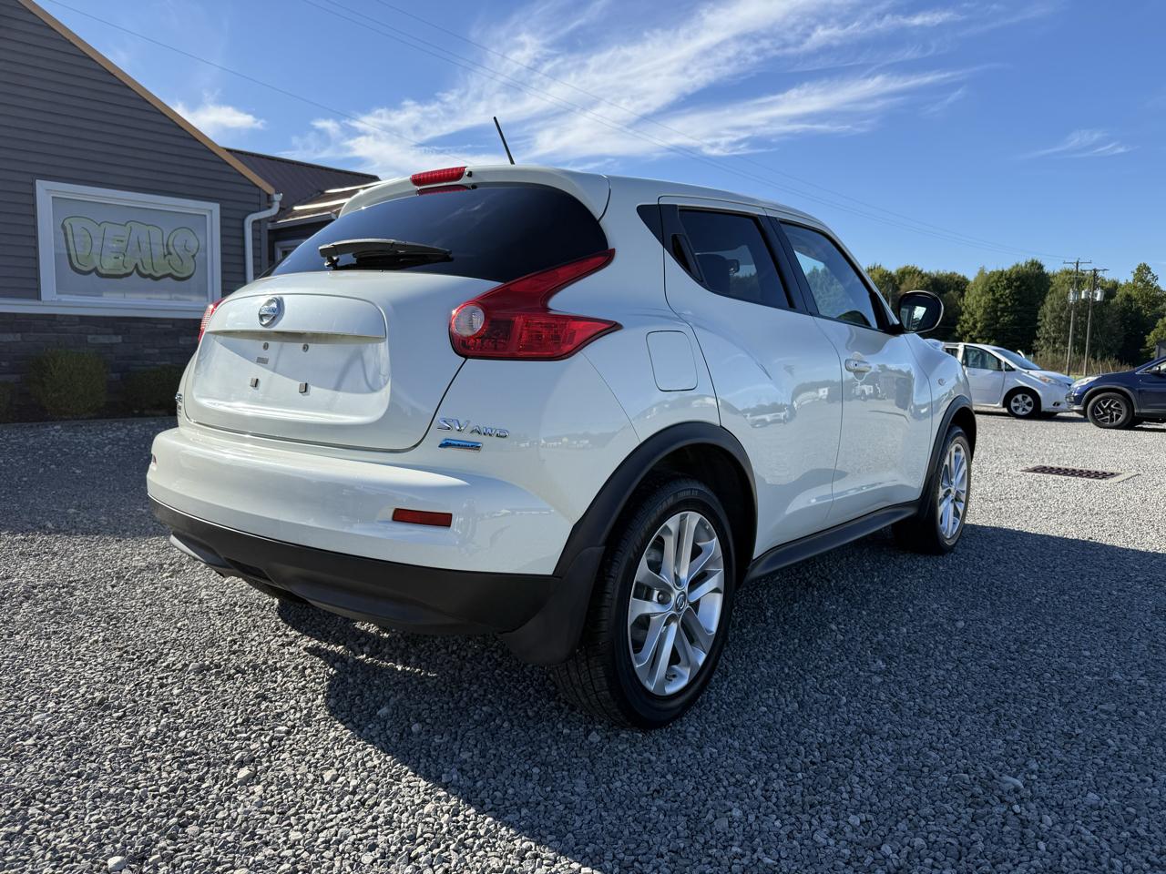 Nissan Juke SV AWD 2012