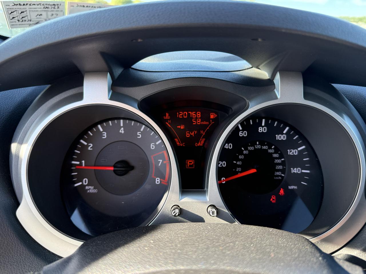 Nissan Juke SV AWD 2012
