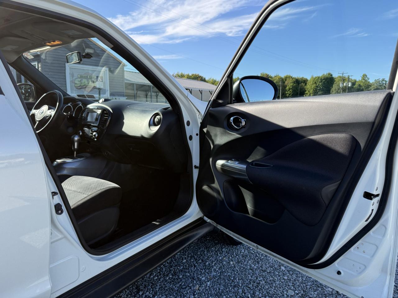 Nissan Juke SV AWD 2012