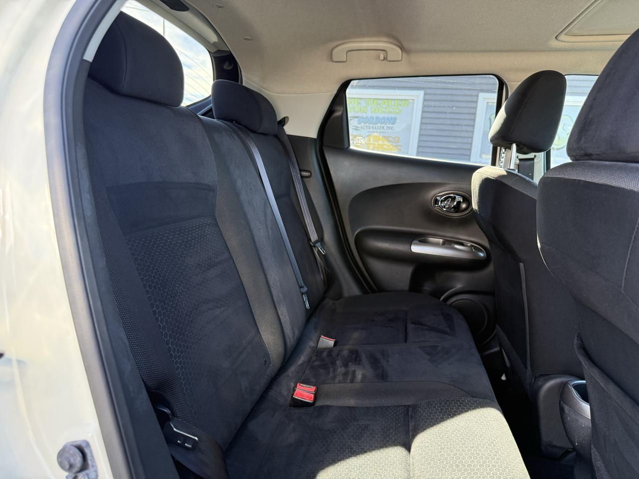 Nissan Juke SV AWD 2012