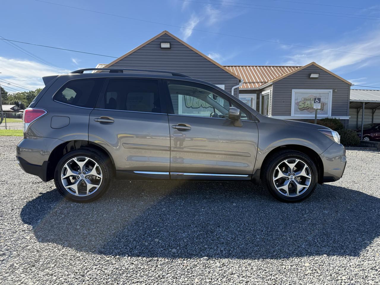 Subaru Forester 2.5i Touring 2017