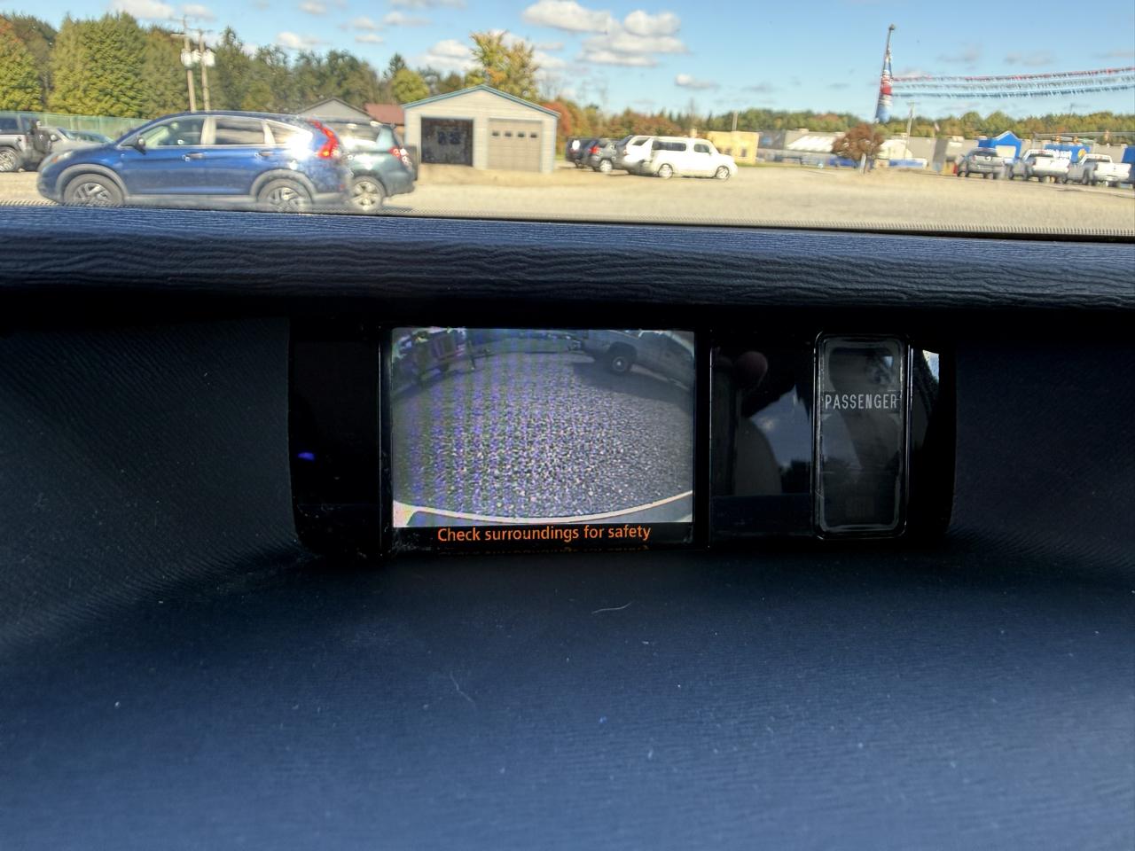 Toyota Sienna LE 8-Pass V6 2011