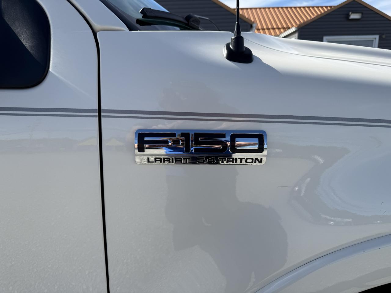 Ford F-150 SuperCrew Crew Cab 139" XLT 4WD 2008