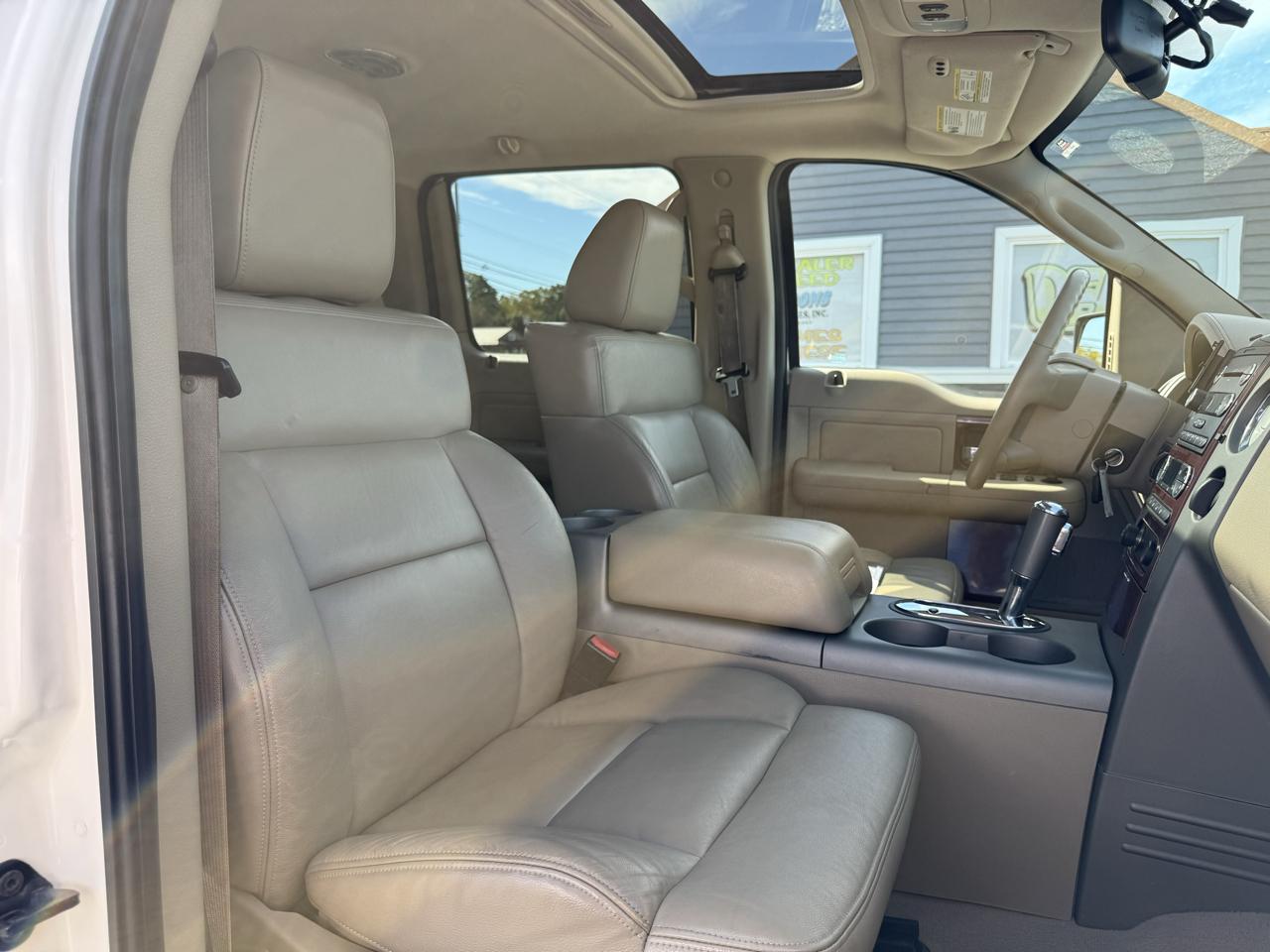 Ford F-150 SuperCrew Crew Cab 139" XLT 4WD 2008