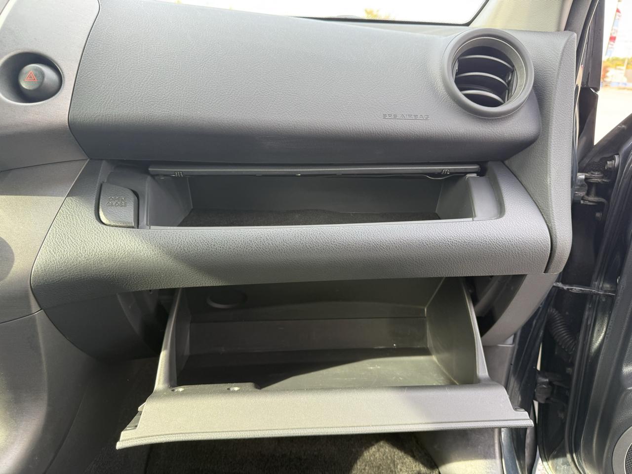 Toyota RAV4 4dr Sport 4-cyl 4WD (Natl) 2012