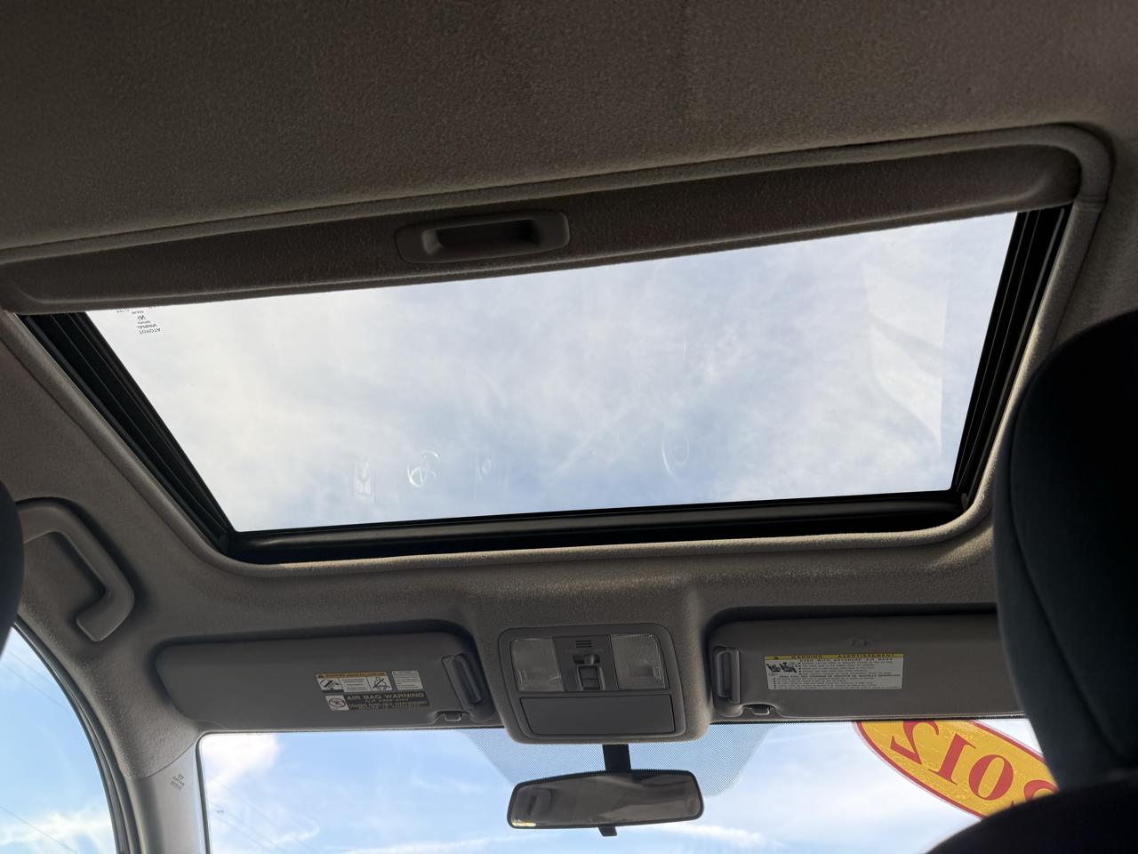 Toyota RAV4 4dr Sport 4-cyl 4WD (Natl) 2012
