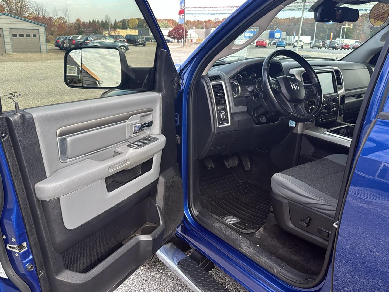 RAM 1500 Big Horn 4x4 Crew Cab 5'7" Box 2014