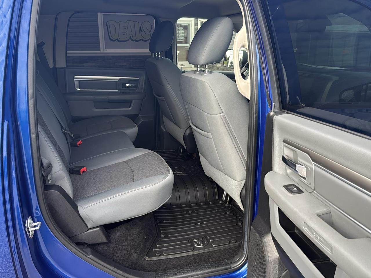 RAM 1500 Big Horn 4x4 Crew Cab 5'7" Box 2014