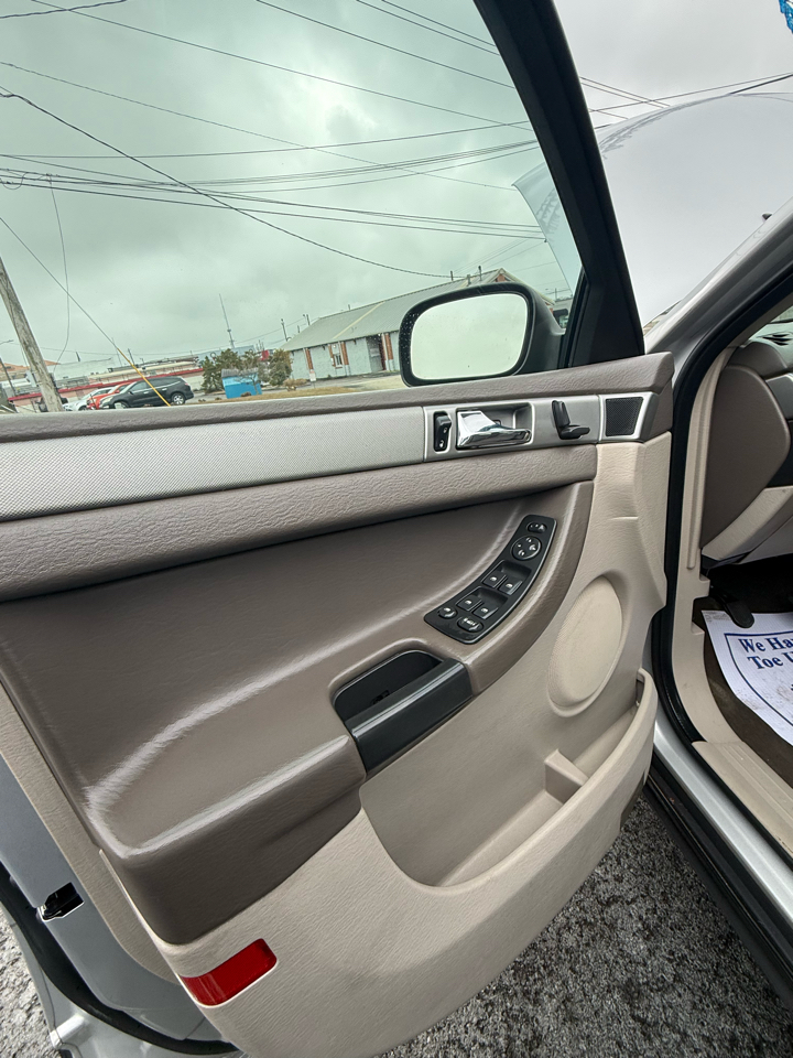 Chrysler Pacifica FWD 2006