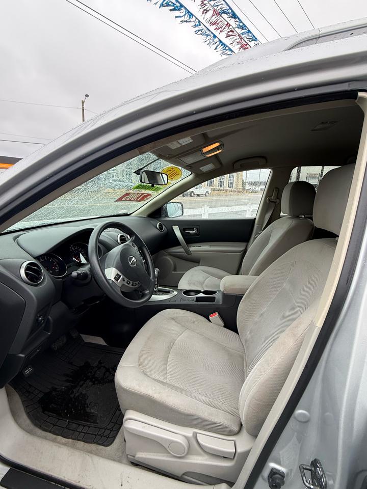 Nissan Rogue Select  2015