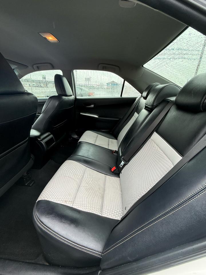 Toyota Camry SE 2012