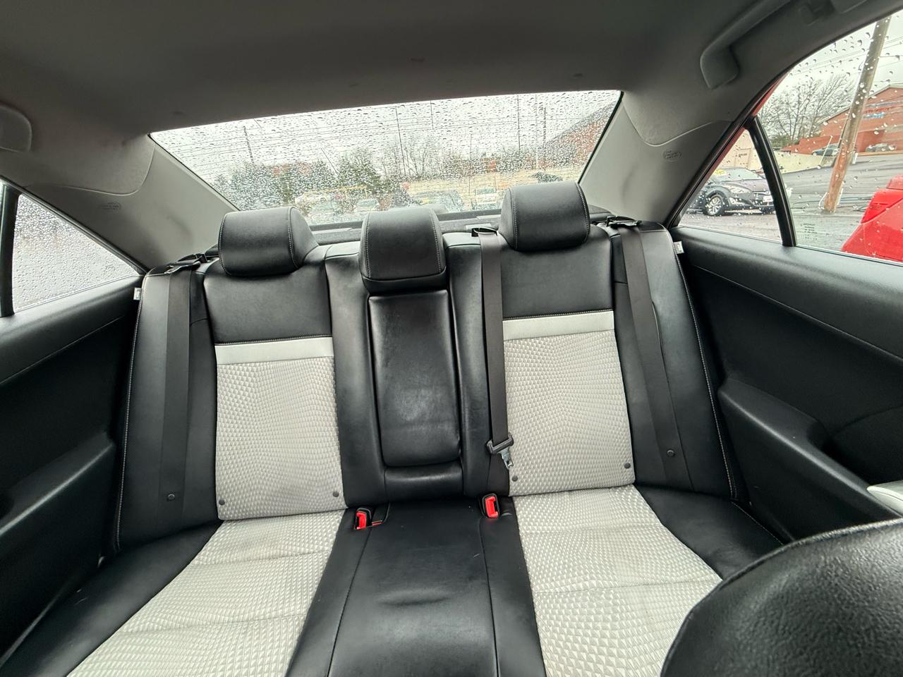 Toyota Camry SE 2012