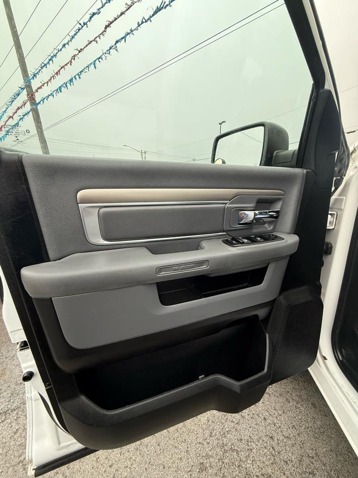 Dodge Ram 1500  2013