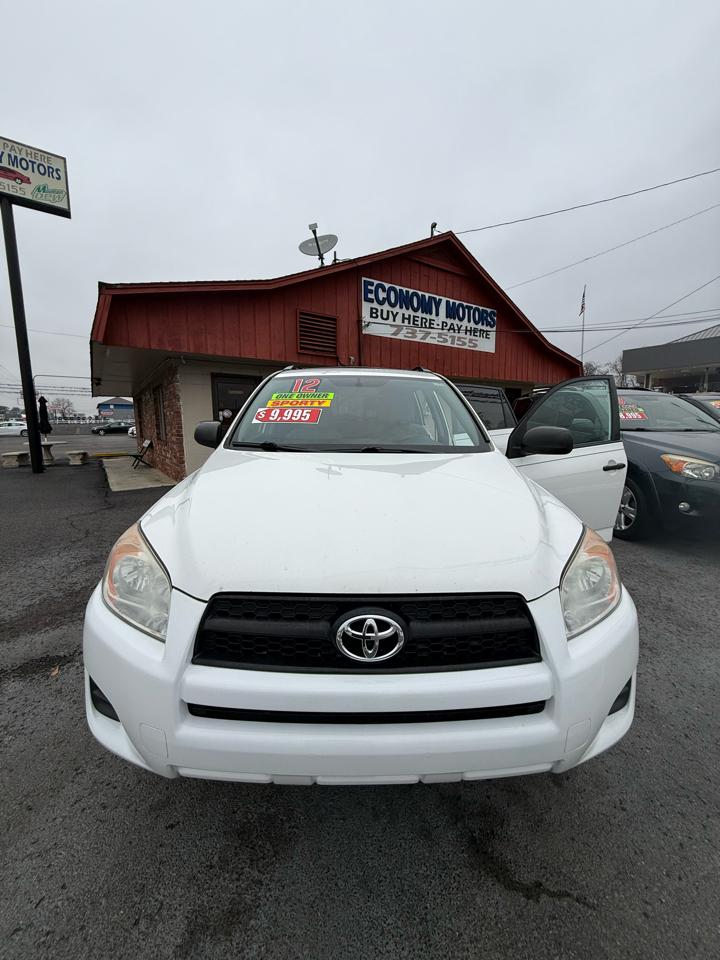 Toyota RAV4 Base I4 2WD 2012