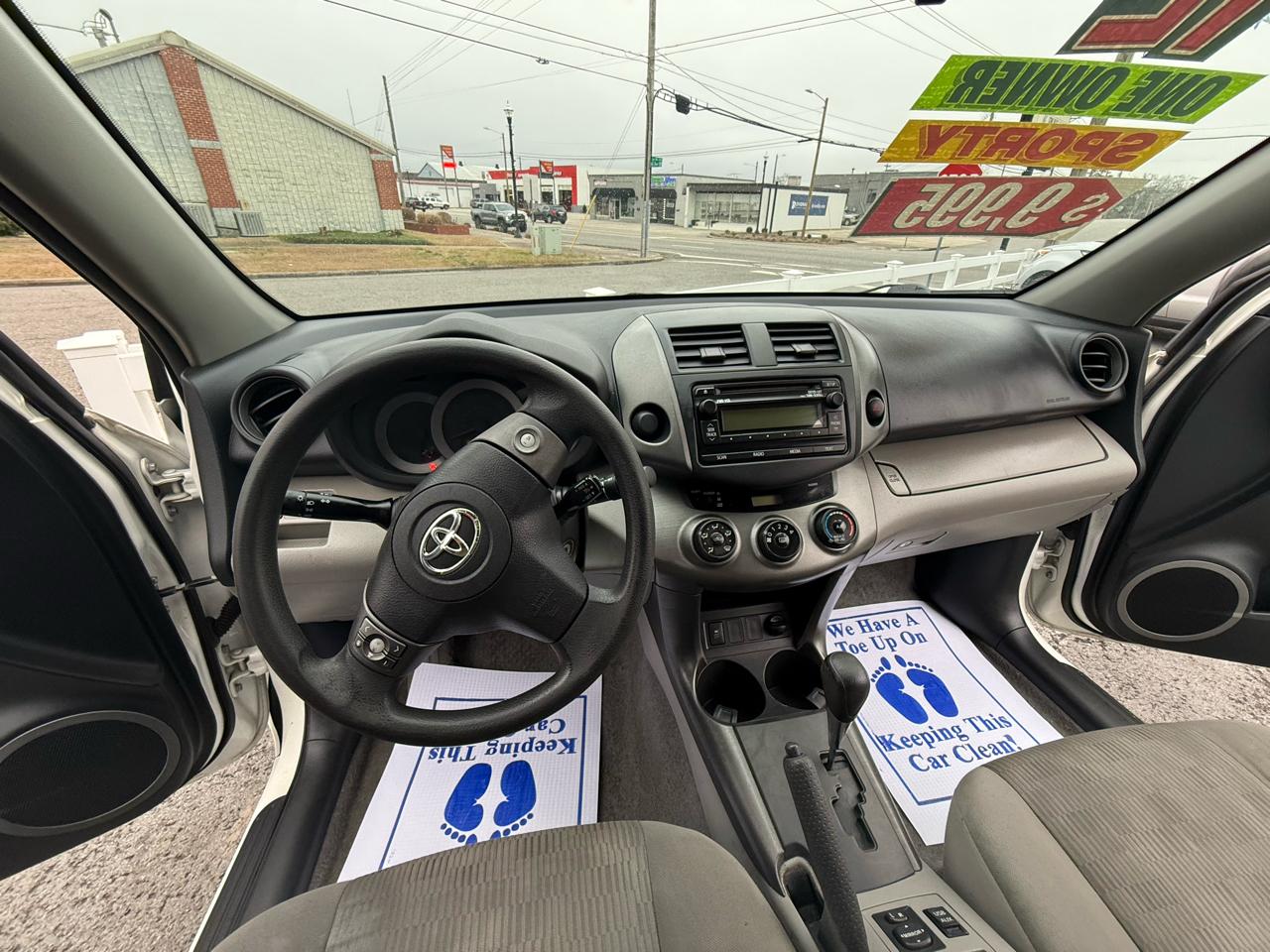 Toyota RAV4 Base I4 2WD 2012