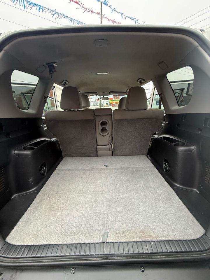 Toyota RAV4 Base I4 2WD 2012