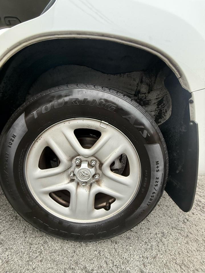 Toyota RAV4 Base I4 2WD 2012