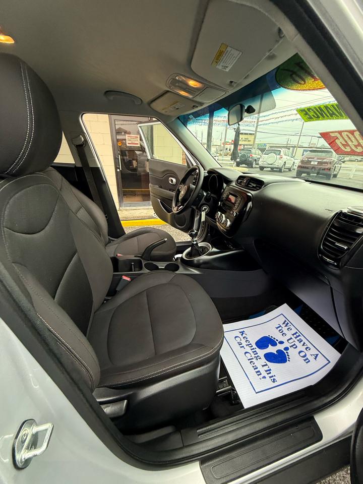 Kia Soul Base 6A 2016