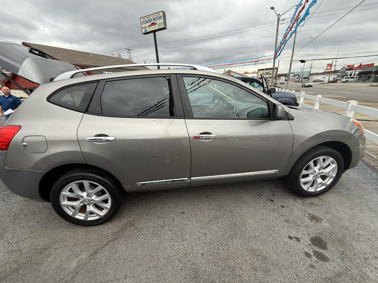 Nissan Rogue S AWD 2011