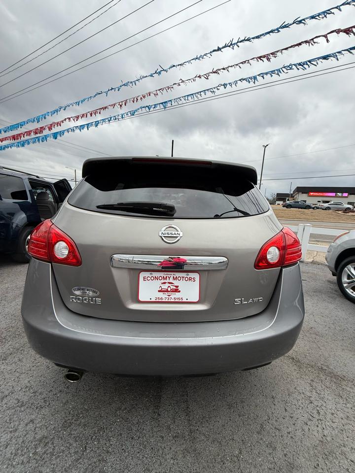 Nissan Rogue S AWD 2011