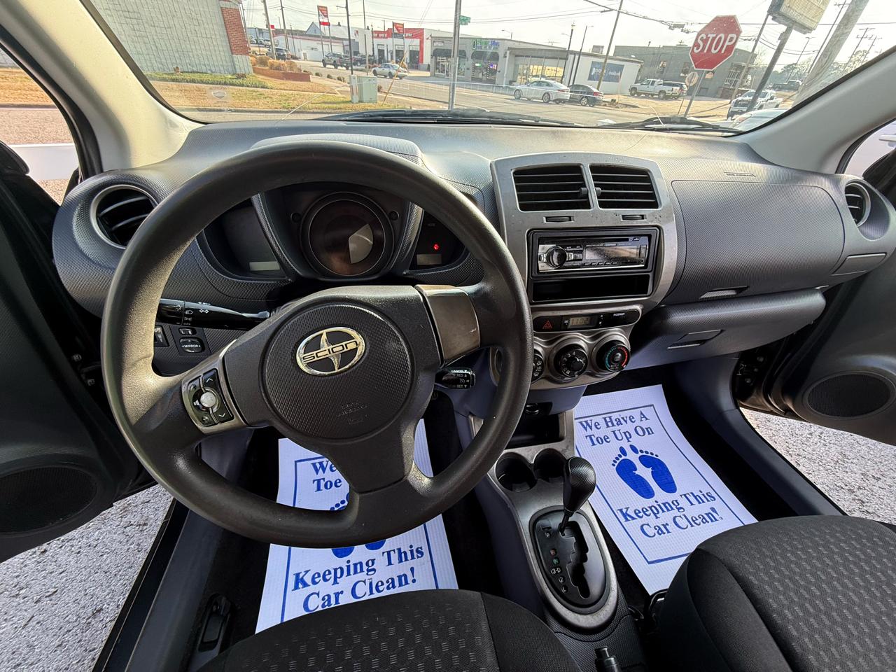 Scion xD 5-Door Hatchback 4-Spd AT 2013