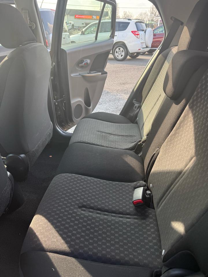 Scion xD 5-Door Hatchback 4-Spd AT 2013