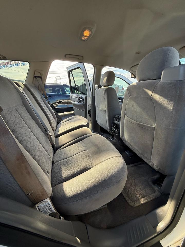 GMC Envoy SLE 2WD 2006