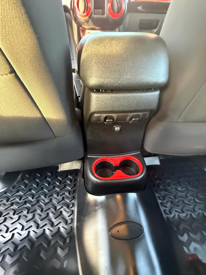 Jeep Wrangler Unlimited Sport 4WD 2013