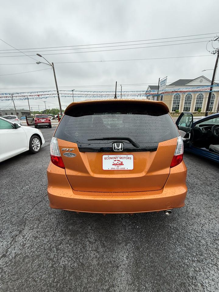 Honda Fit Sport 5-Speed MT 2011