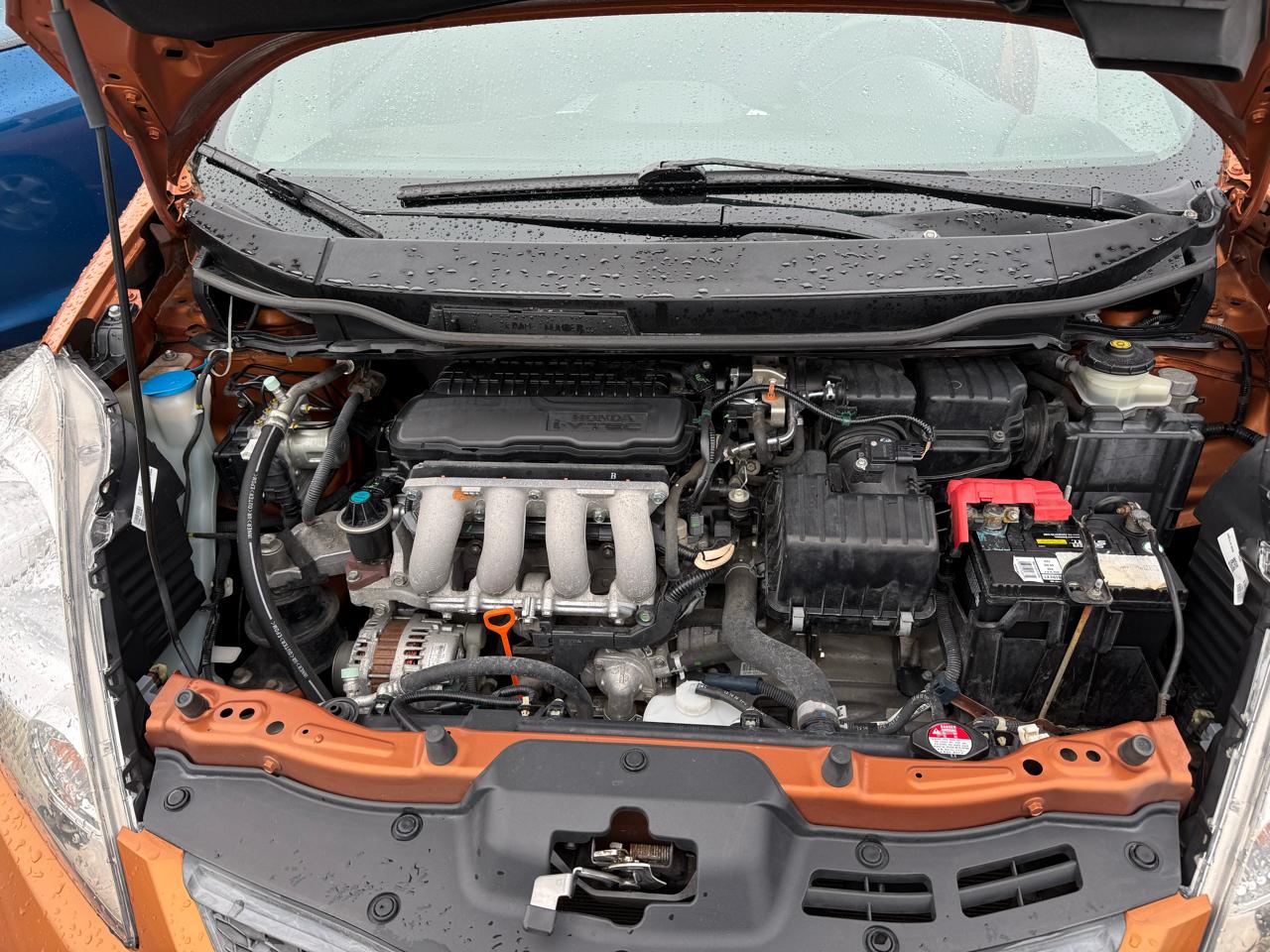 Honda Fit Sport 5-Speed MT 2011