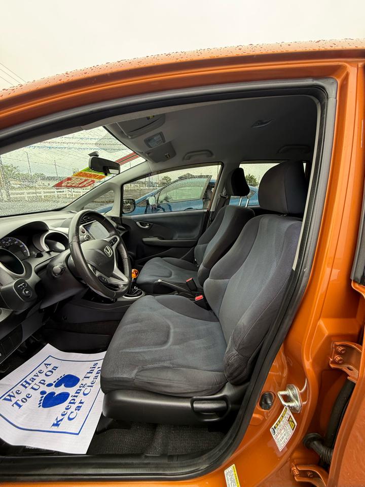 Honda Fit Sport 5-Speed MT 2011
