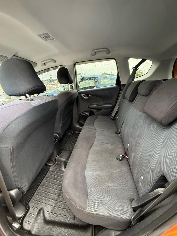 Honda Fit Sport 5-Speed MT 2011
