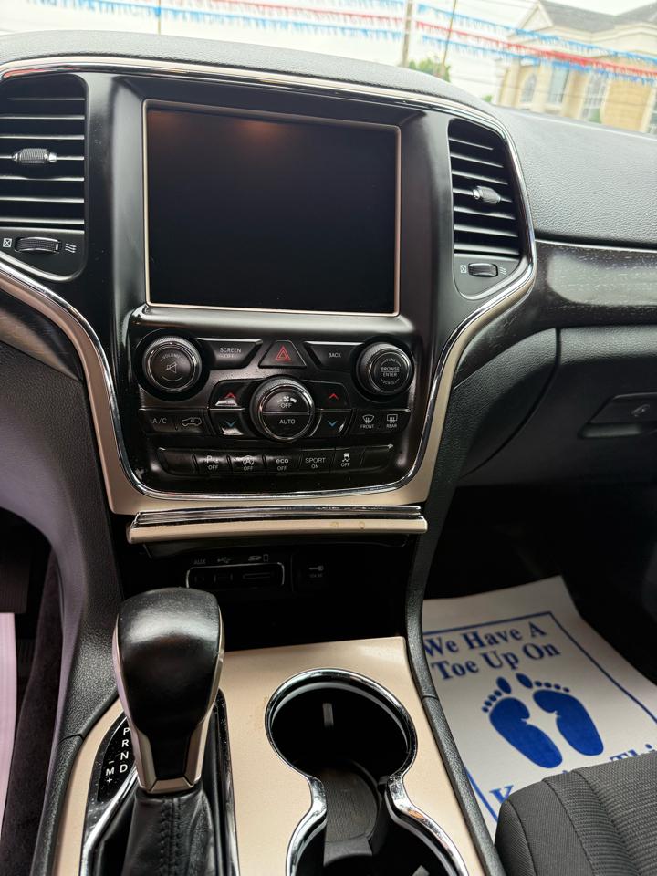 Jeep Grand Cherokee Laredo 4WD 2017